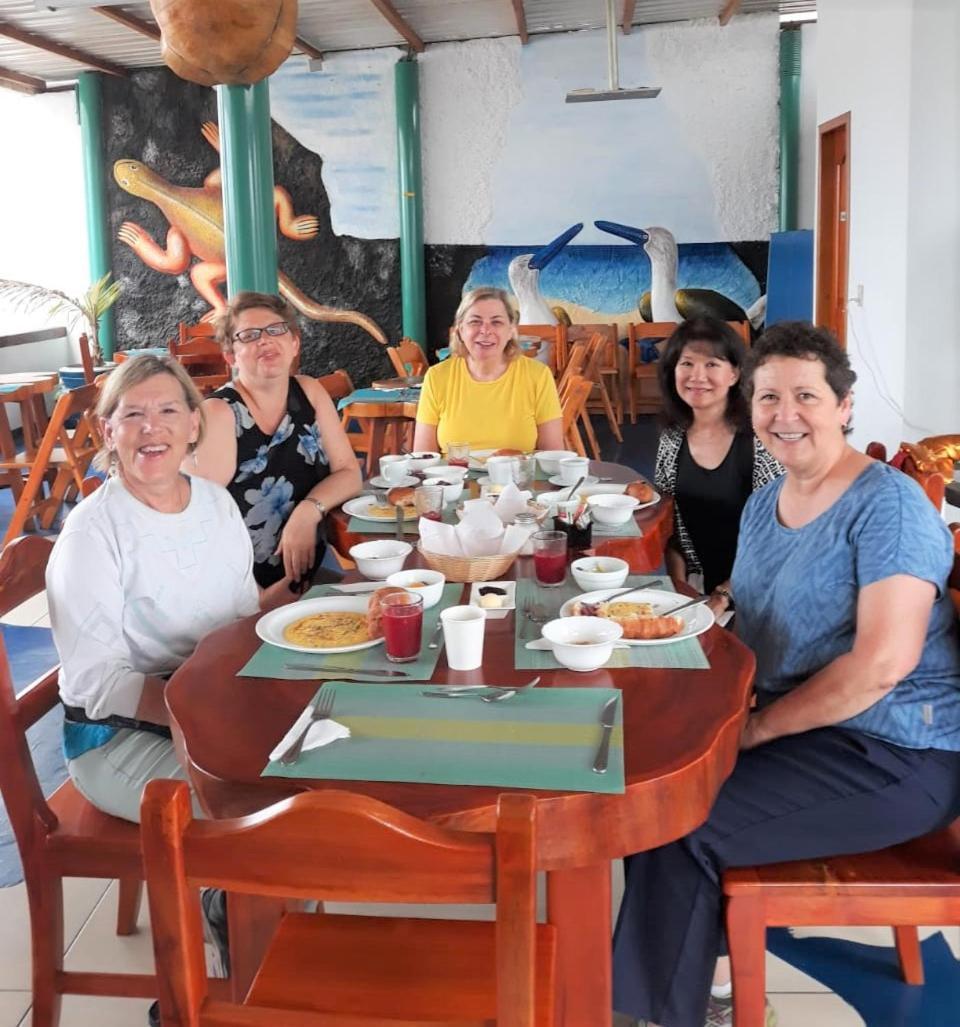 Hotel Coloma Galapagos Пуэрто-Айора Экстерьер фото